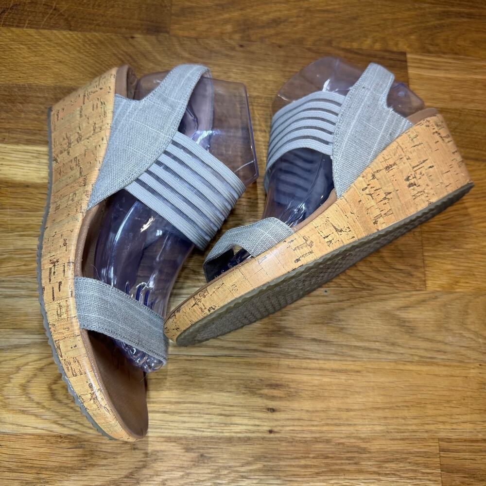 Skechers Cali Women's 9.5 Beverlee Smitten Kitten Wedge Sandal Taupe Luxe Foam
